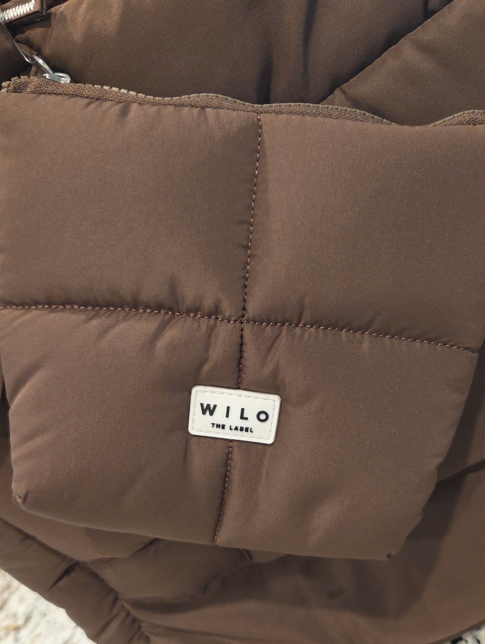 Wilo Multi Pocket Travel Weekender Quilted Puffer Tote in Brown - Picture 2 of 11